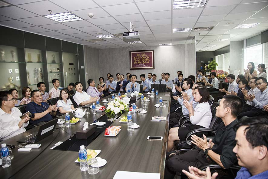 Tập đoàn Xây dựng Hòa Bình tổ chức gặp mặt đào tạo viên nội bộ mừng Ngày Nhà giáo Việt Nam