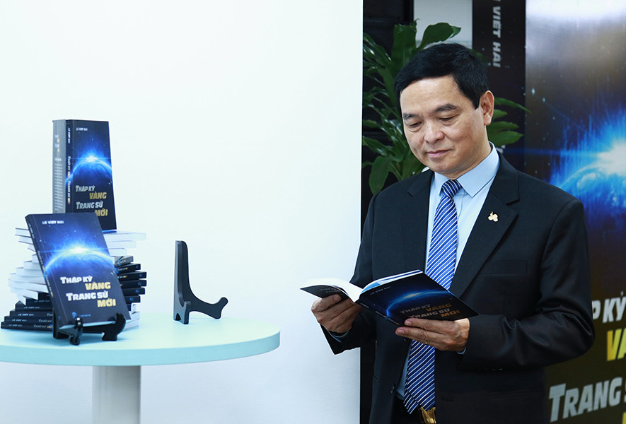 Businessman Le Viet Hai: Hoa Binh firmly overcomes difficulties, strives to bring Vietnam's industrial construction industry to the world