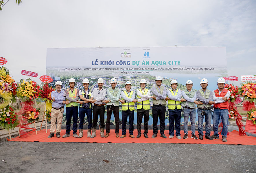 Hòa Bình tổ chức khởi công hai gói thầu mới tại đại dự án Aqua City
