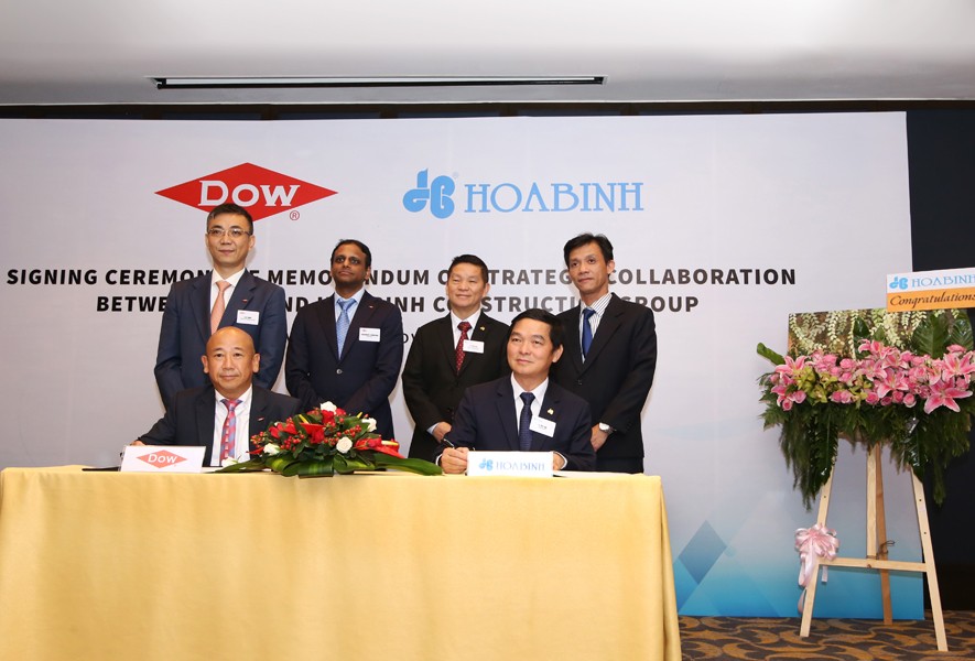 Hòa Bình và Dow Chemical ký kết hợp tác chiến lược