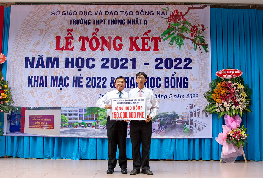 Quỹ Hỗ trợ Giáo dục Lê Mộng Đào trao tặng 100 suất học bổng hiếu học tại Đồng Nai